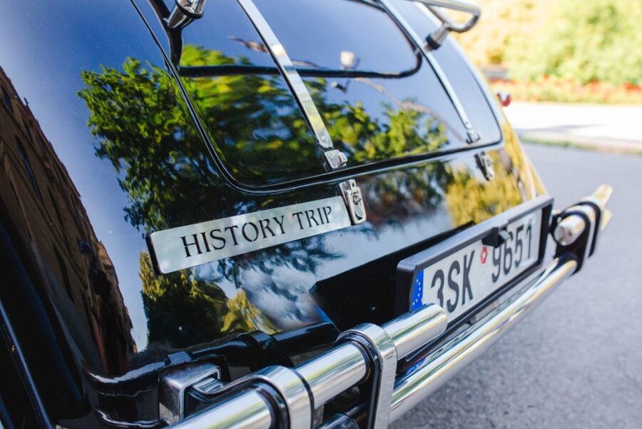 Prague: Private Tour by Vintage Car - Inside the 90-minute experience: comfort, pace, and coverage