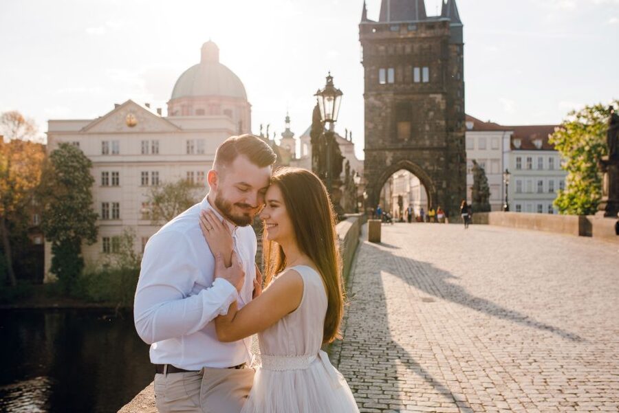 Prague: Professional Photoshoot at Charles Bridge - Charles Bridge Photoshoot: why it beats a DIY selfie session