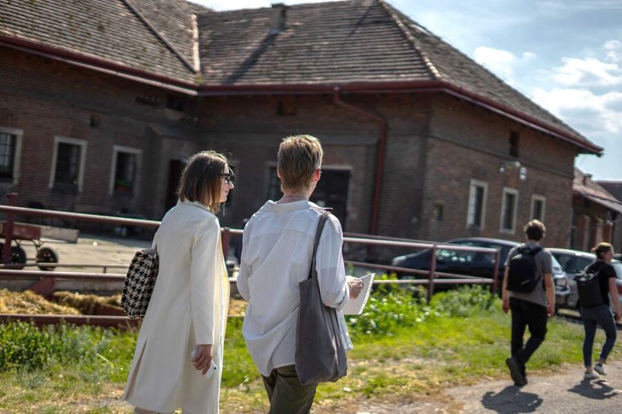 Prague: Psychiatric Hospital and Abandoned Cemetery Tour - Should you book the Prague psychiatric hospital and abandoned cemetery tour?