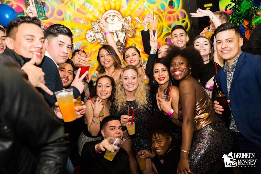 Prague: Pub Crawl with Open Bar and VIP Entry - Who this crawl fits best