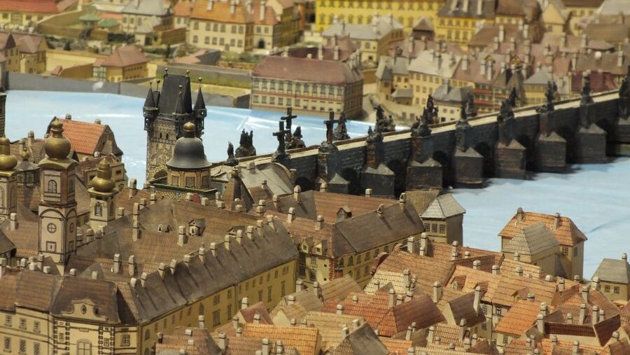 Prague: Railway Kingdom Giant Model Railway Museum - Getting there: the Království Železnic meeting point you should bookmark