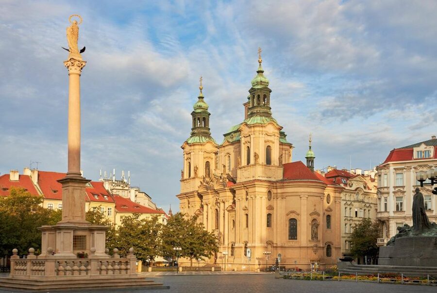 Prague Royal Castle, St Vitus, Golden Lane Tour with Tickets - The Old Royal Palace: how the kings’ world feels different from the cathedral