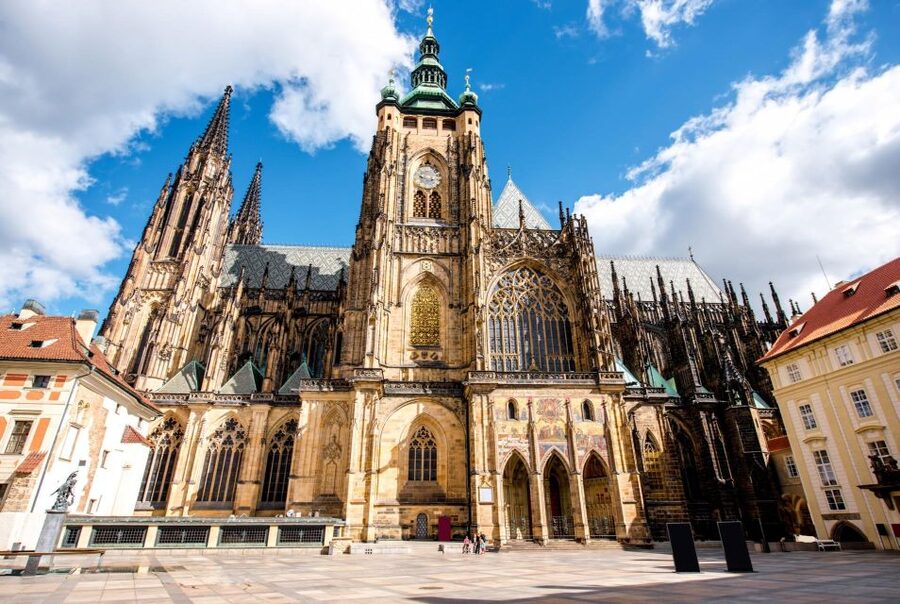 Prague Royal Castle, St Vitus, Golden Lane Tour with Tickets - Tickets and what is included, plus the St Vitus Tower catch