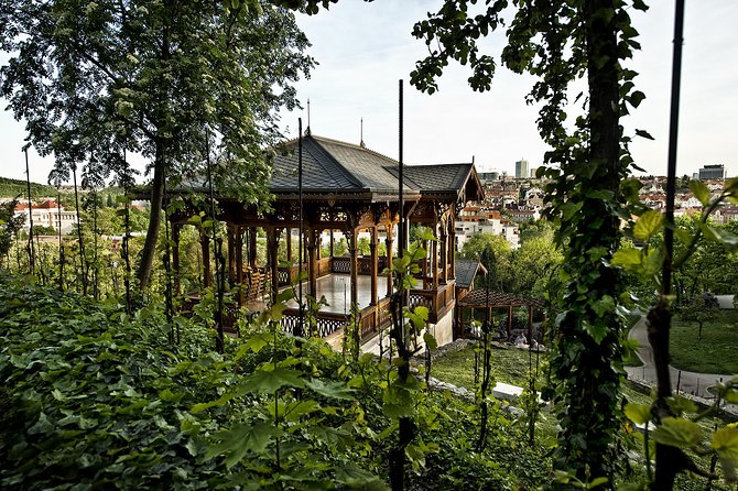 Prague´s Hidden Vineyards Private Tour - Troja Wine Territory Walk: Views and Grape Variety Talk