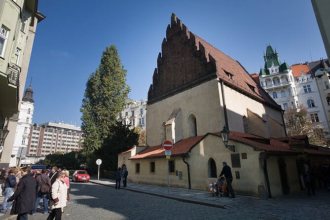 Prague's Jewish Quarter: A Self-Guided Audio Tour - Old Town Square: the route’s handy “big picture” anchor
