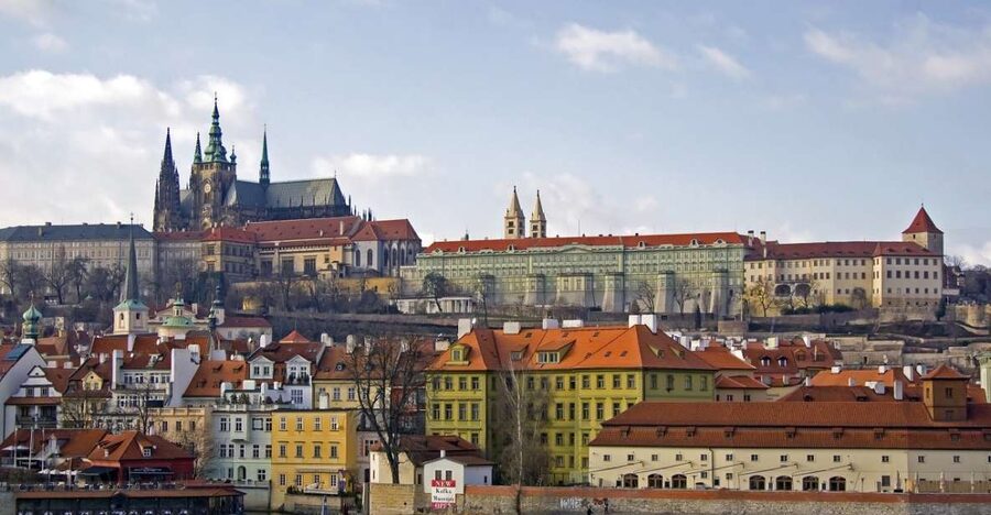 Prague Sightseeing Tour with Lunch - Key points to know before you go