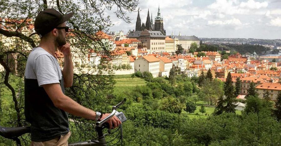 Prague: Stunning Viewpoints, Castle, City & Park E-Bike Tour - Practical Tips So You Get the Most Out of It
