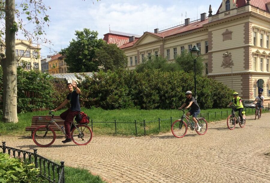 Prague: Stunning Viewpoints, Castle, City & Park E-Bike Tour - Your 150 Minutes, Stop by Stop (and Why Each One Matters)