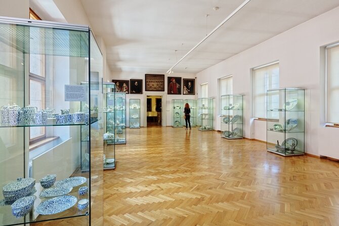 Prague Super Saver: Lobkowicz Palace Concert plus Lobkowicz Palace Museum Entrance Ticket - Who this experience suits best
