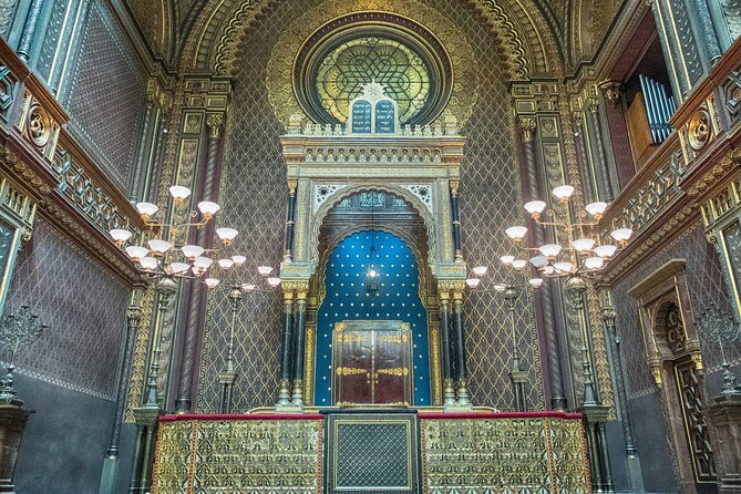 Prague Synagogues and Jewish Quarter Private Walking Tour - From the Astronomical Clock to Josefov, start where Prague makes sense