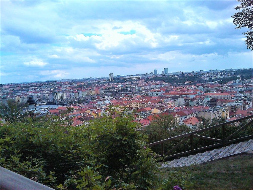 Prague: Tailored Sightseeing Tour in French - Meeting point options, and why they matter in Prague