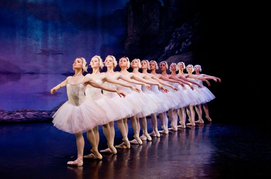 Prague: The Best of Swan Lake Ballet Tickets - Cast spotlight: Odette/Odile, Siegfried, Rothbart