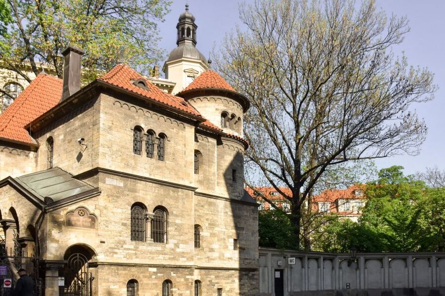 Prague Through the Eyes of Franz Kafka 2.5-Hour Tour - The Kafka-frequented café break (coffee or tea included)