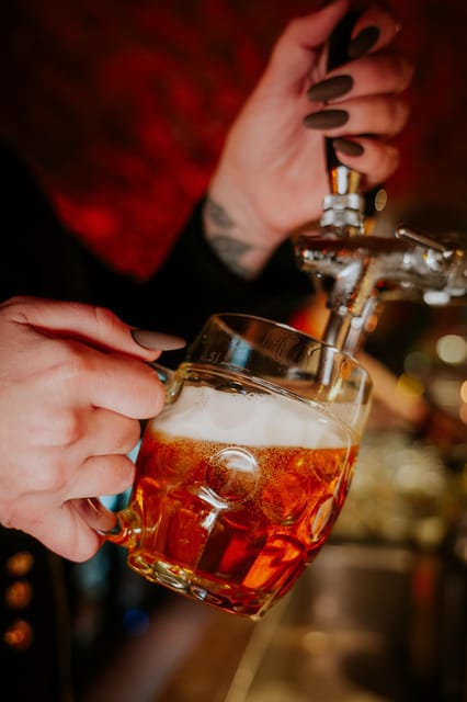 Prague: Thursday Stand-Up Comedy in English - Drinks and lounge time after the laughs