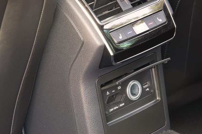 Prague to Karlovy Vary Private Transfer - A door-to-door transfer that saves your energy