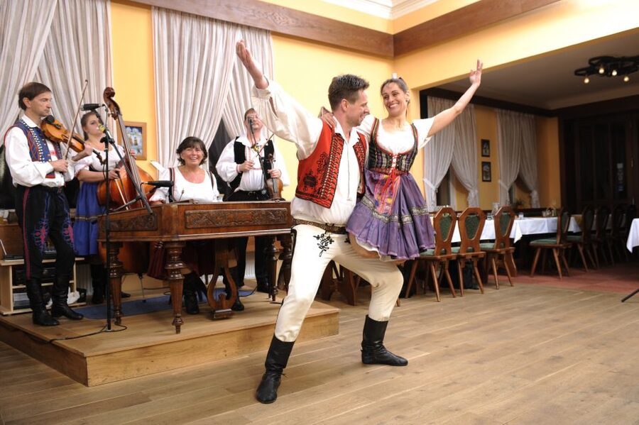 Prague: Traditional Folklore Evening with Dinner & Music - A 3-hour Prague wine-cellar night of Czech folklore