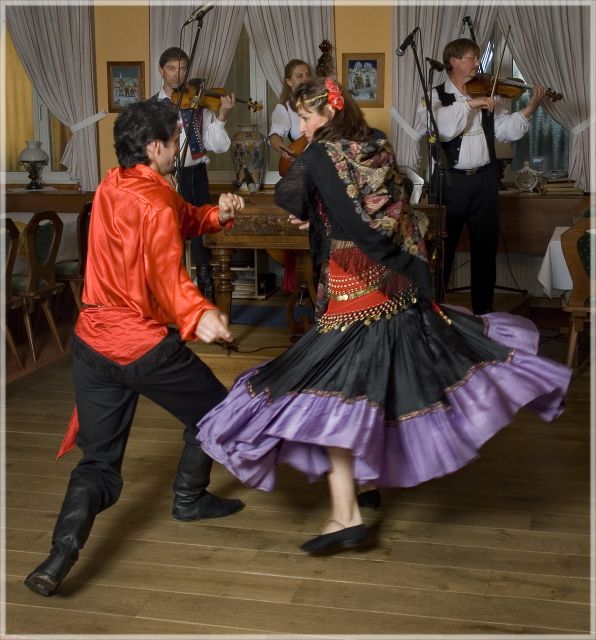 Prague: Traditional Folklore Evening with Dinner & Music - Prague hotel pickup, transfer time, and start-time reality checks