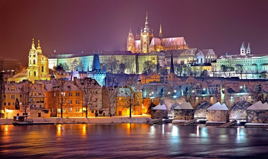 Prague : Visite insolite avec un guide journaliste français - Key Points You’ll Feel Immediately