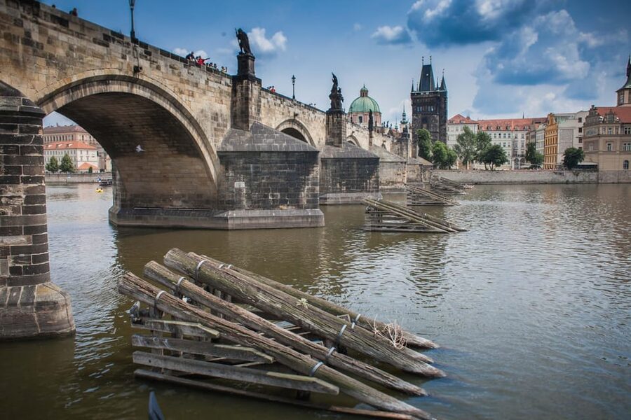 Prague: Vltava River Evening Dinner Cruise - Boats, Groups, and the Reality of Operating on the River