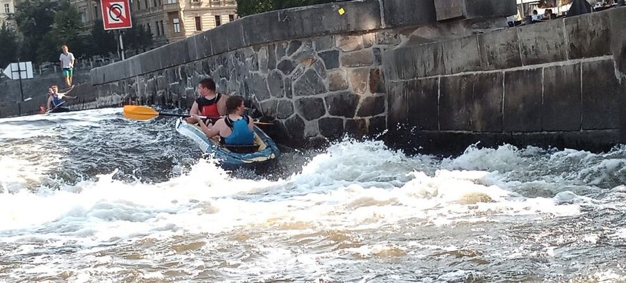 Prague: Vltava River Guided Canoeing Tour - Key things that make this canoe tour worth your time