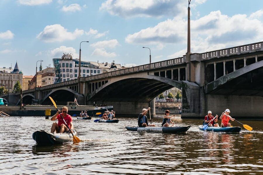 Prague: Vltava River Guided Canoeing Tour - The post-tour garden pub: mojitos, grilled food, and a great place to land