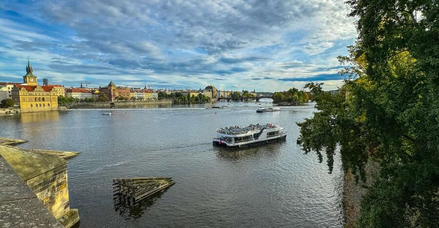 Prague: Vltava River Sightseeing Cruise - Smichov water lock: the slow part that is kind of fun