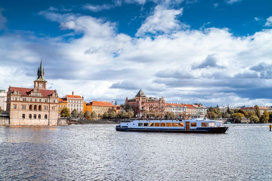 Prague: Vltava River Sightseeing Cruise - Boarding at Pier 3A with QR, skip the ticket line