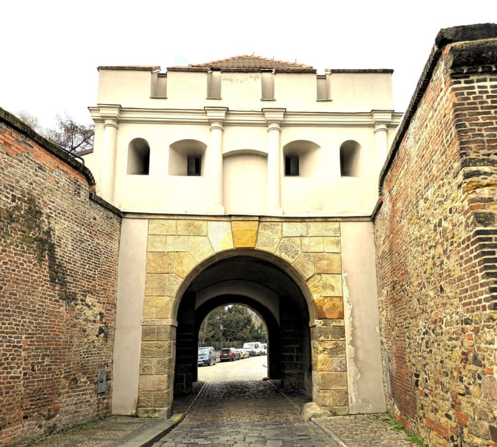 Prague: Vyšehrad Audio Guide with Optional Basilica Ticket - Languages and the reality of using headphones