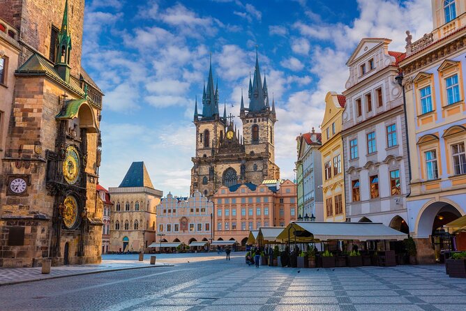 Prague Walking Tour 2,5h (Old Town, Jewish Quarter and Charles bridge) - A 2.5 hour route that stitches Old Town to Charles Bridge