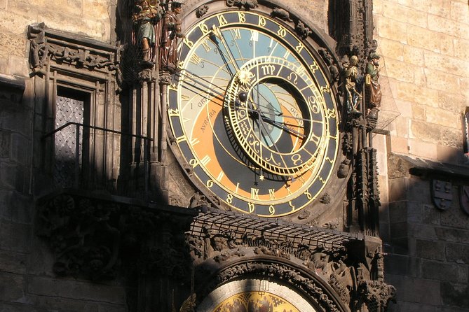 Prague Walking Tour in German: Old Town and Prague Castle - Old Town streets plus the Jewish Quarter: a single afternoon story