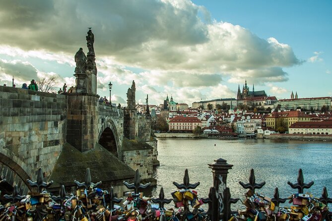 Prague Walking Tour in German: Old Town and Prague Castle - German-speaking guides: what the best ones do