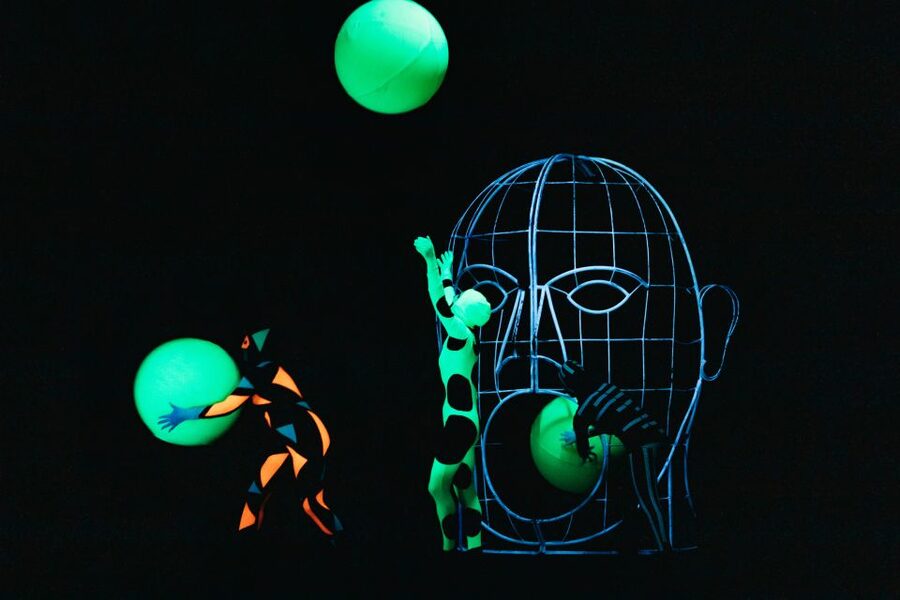 Prague: WOW Show Black Light Theater - What to Do Before the Show Starts (So You Don’t Miss Anything)