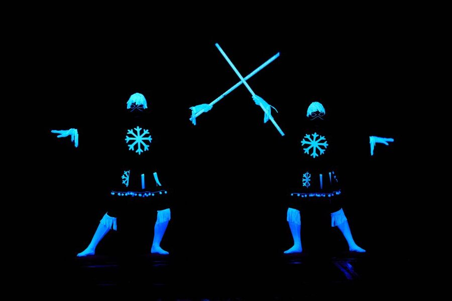 Prague: WOW Show Black Light Theater - How the 4D Black Light Theatre Works (And Why It’s So Fun)