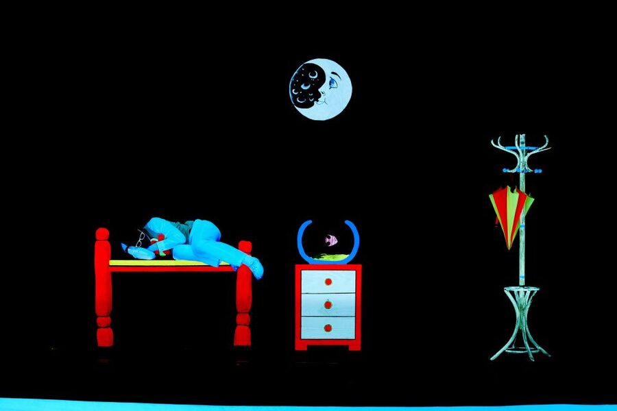 Prague: WOW Show Black Light Theater - Timing That Matters: 65 Minutes, No Intermission