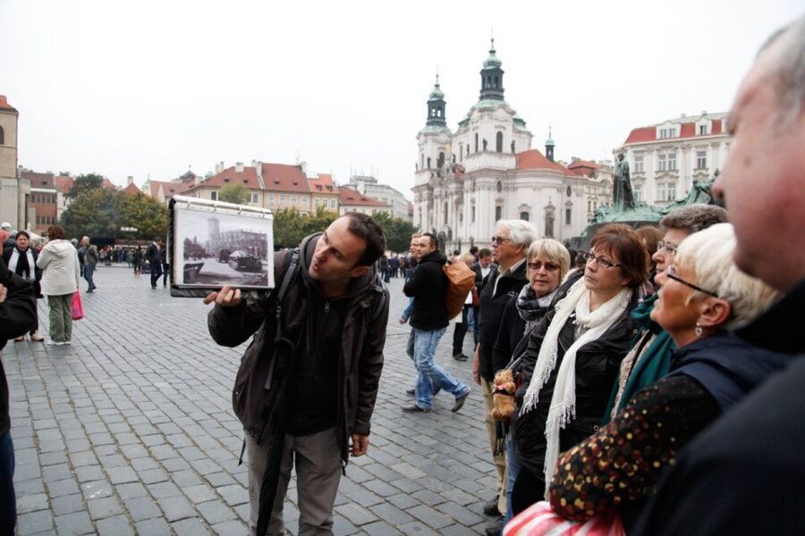 Prague: WWII Guided Tour & The Crypt of Operation Anthropoid - Operation Anthropoid and the Prague Uprising: how the guide keeps it clear
