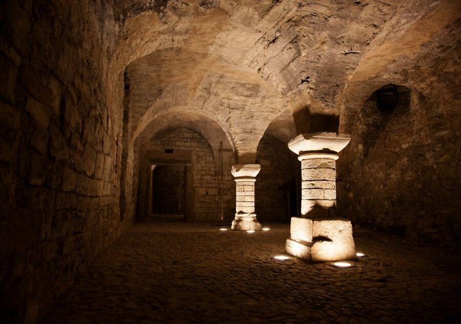Prague: WWII Guided Tour & The Crypt of Operation Anthropoid - Old Town WWII walk: why the street-level context matters