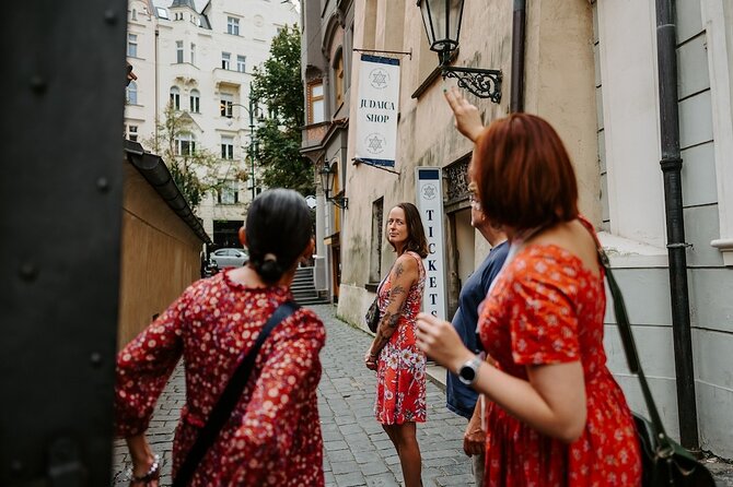 PRIVATE: 3h Stories of Prague Jewish Quarter Tour, drink included - Old-New Synagogue: Gothic architecture and the golem story