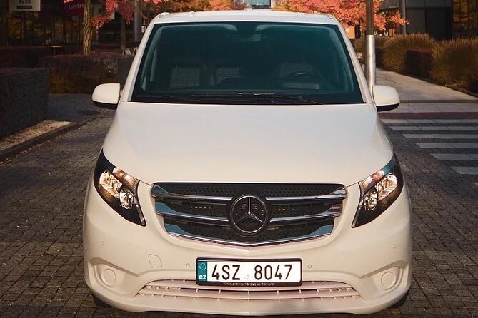 Private ARRIVAL Transfer by MINIVAN Mercedes Vito 8+1pax - Timing Tips for a Smooth First Hour