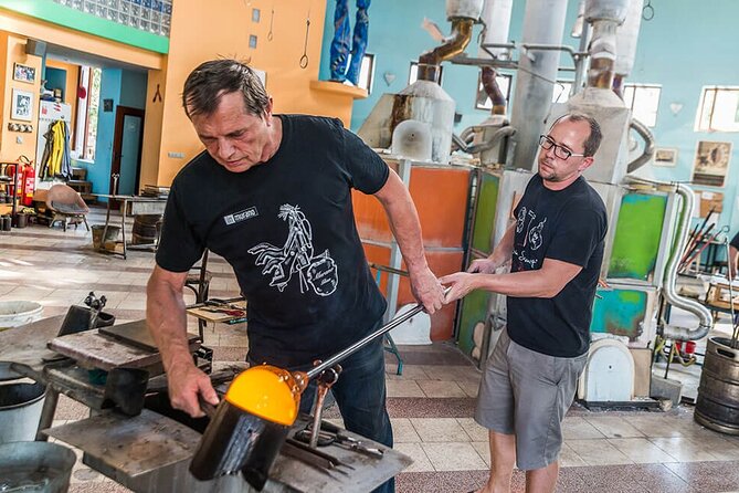Private Bohemian Glass and Czech Crystal Tour with lunch included - Stop 1 in Nový Bor: Jiri Pacinek and Glass Onion glass art