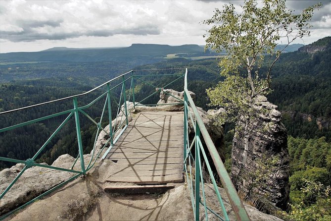 Private Bohemian-Saxony Switzerland luxury tour All-Inclusive - Boat views in the gorges: enjoy the walls, plan for the season