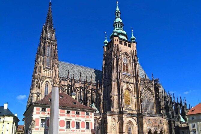 Private Custom Tour: Half-Day Tour of Prague Castle and Old Town - How the private car and timing change your experience