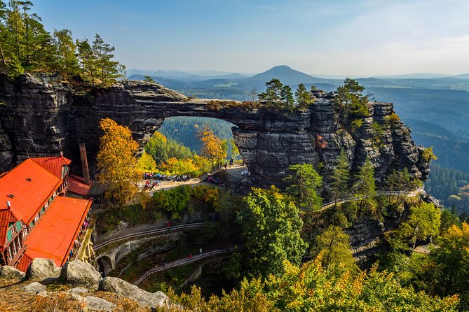 Private Day Tour for Big Groups - Best of 2 Countries: Bohemian Switzerland NP - Private Prague day trip: why this feels different