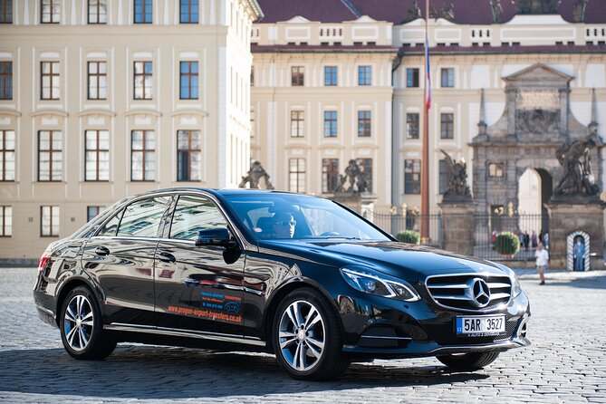 Private Departure Transfer: Prague Airport - Luggage, comfort, and what happens at the airport door