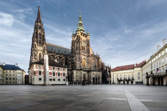 Private Guided Alternative Historical Electric Bike Tour - Charles Bridge: strong views, zero stress crossing