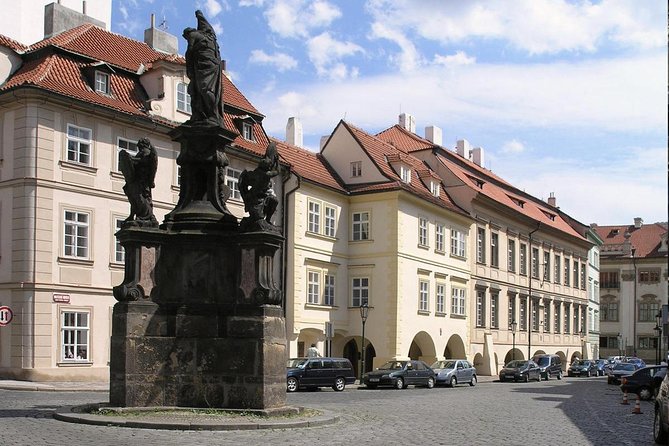 Private Lesser Town tour - Historical Treasure Hunt - Entering the quest zone in Prague’s historic core