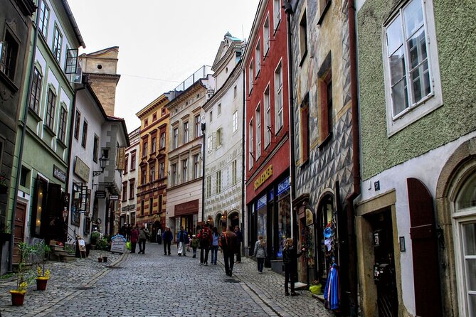 Private one way transfer from Cesky Krumlov to Vienna - Price and value: when $568.25 makes sense