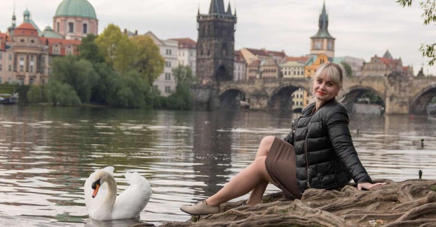 Private photoshoot in Prague - The Old Town Photo Stop: Quick Time, Big Visual Payoff