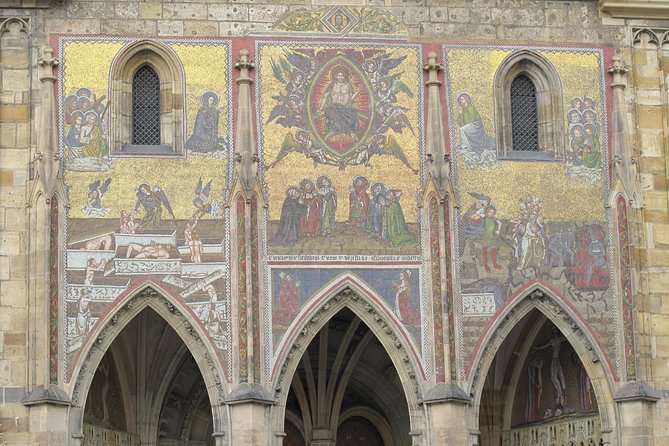 Private Prague Castle Tour with a Czech Guide, meet up at hotel - Stop 3: St. George’s Basilica, 30 minutes of older roots