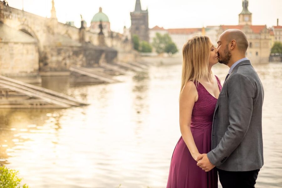 Private Prague Sunrise Photoshoot + Walking Tour - Pickup in Old Town, and why your meeting time matters