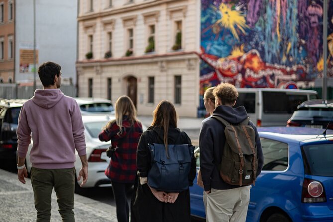 Private Prague Walk with Your Local Buddy - Why the 20-minute stops work, and when they do not